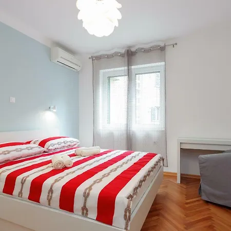 Marina's Place Split